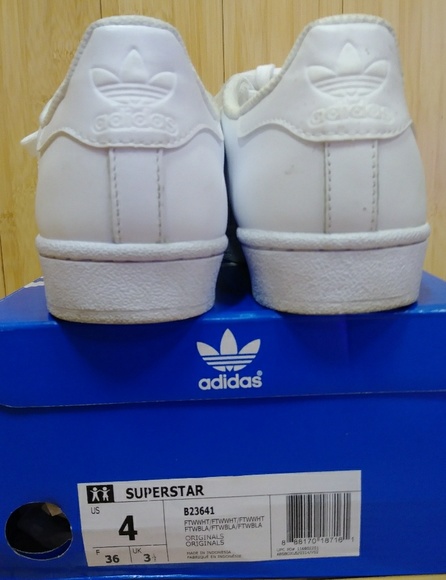 White shelltop Adidas - boy's size 4 - Picture 4 of 5